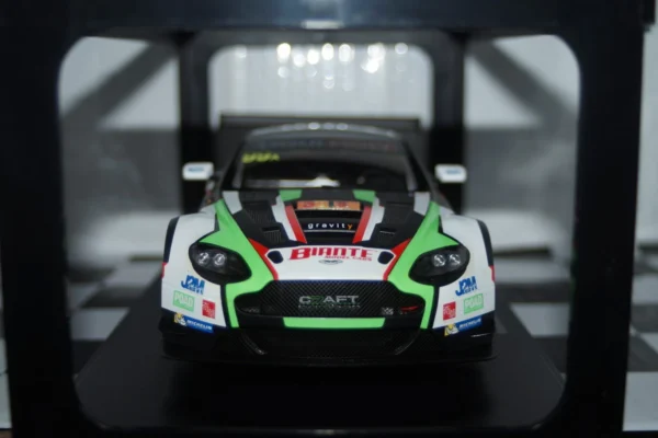 Autoart aston martin vantage 12hr endurance 2015 #99a 1:18 scale 81507