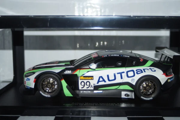 Autoart aston martin vantage 12hr endurance 2015 #99a 1:18 scale 81507