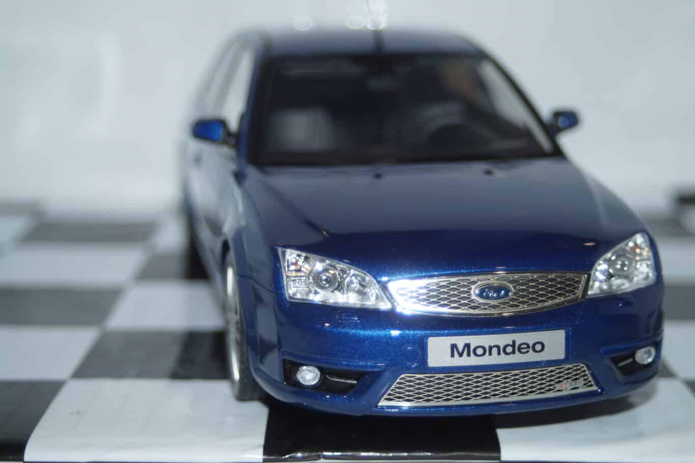 Otto ford mondeo st 220 blue 2005 1:18 ot448