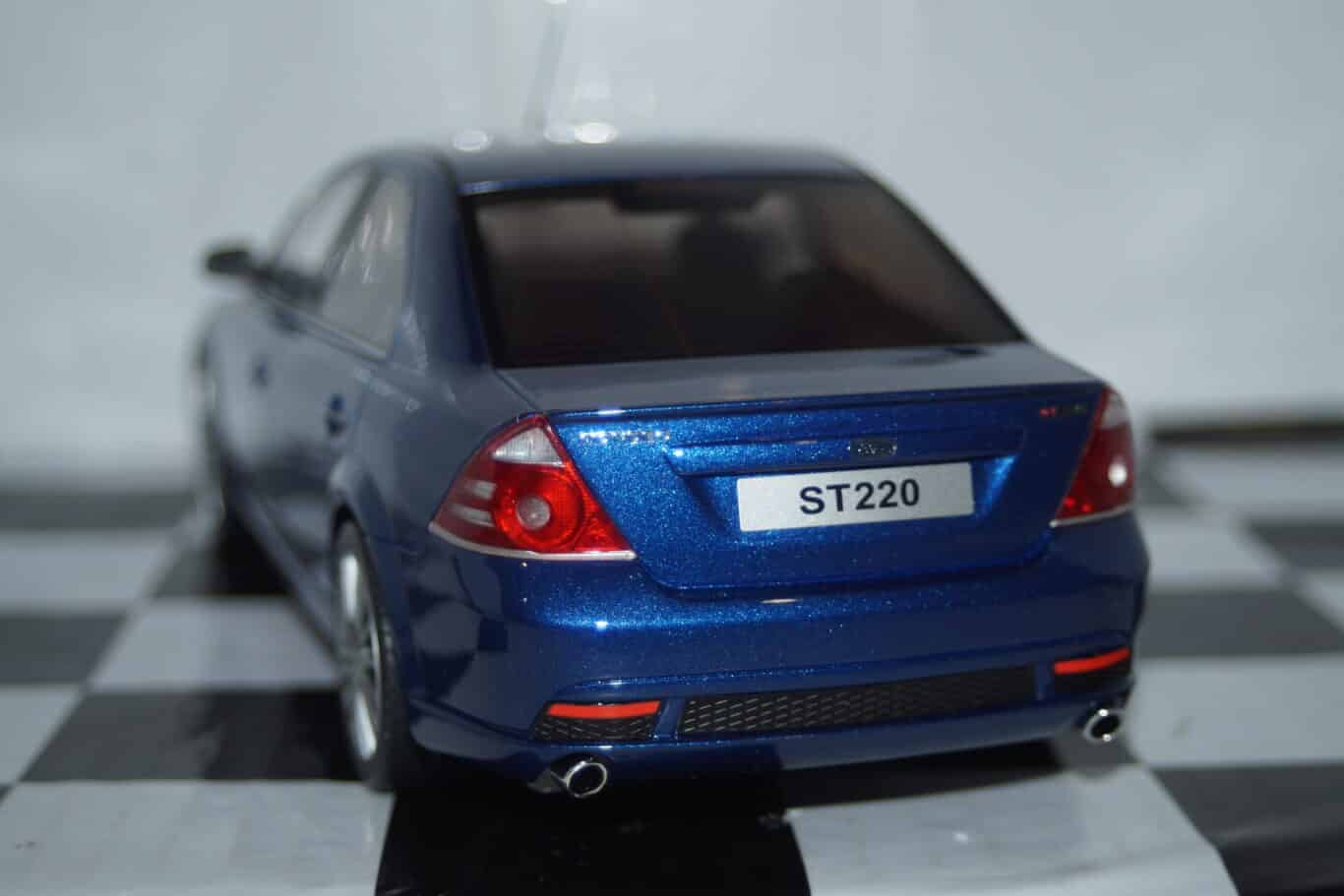 Otto ford mondeo st 220 blue 2005 1:18 ot448