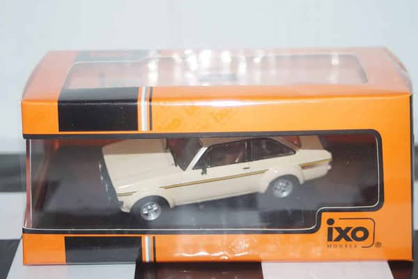 Ixo ford escort mk2 1976 clc538n in beige diecast 1:43