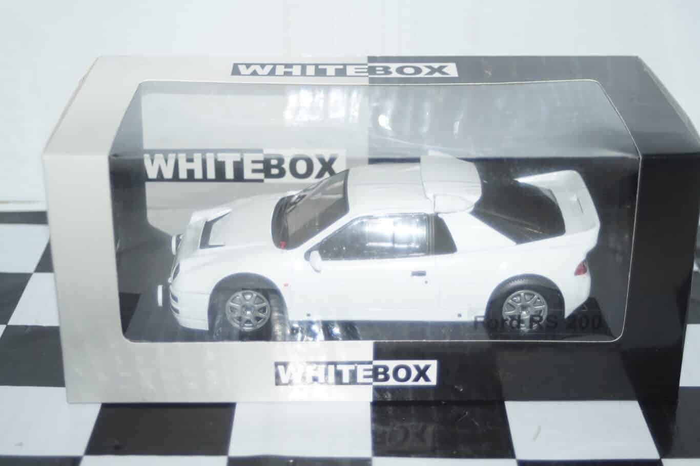 Whitebox ford rs 200 white 1:24 wb124211