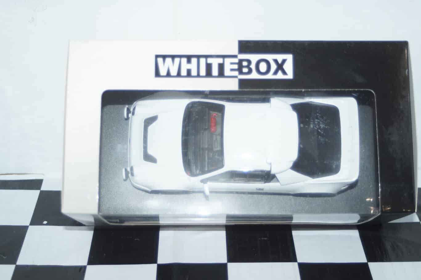 Whitebox ford rs 200 white 1:24 wb124211