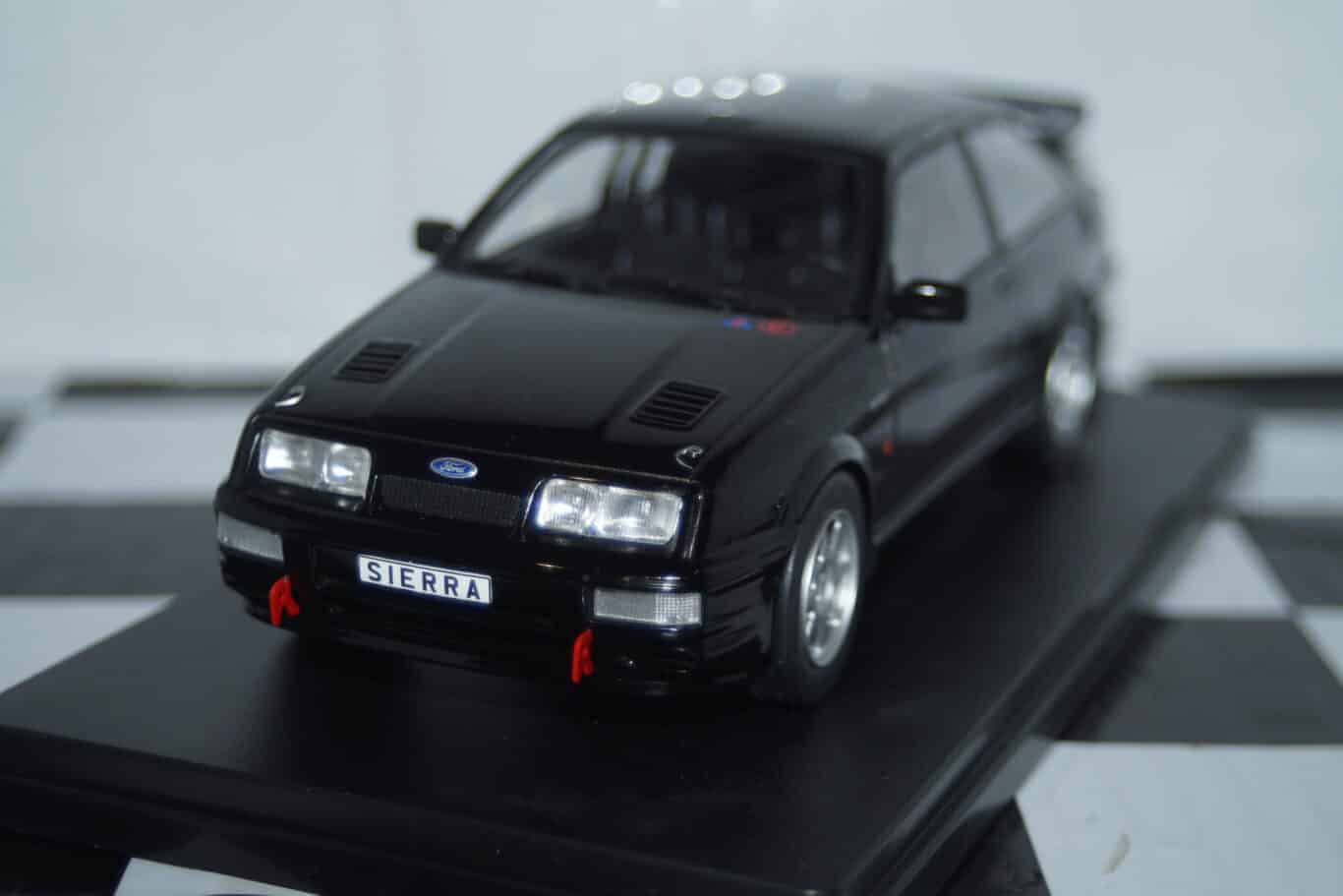 Whitebox ford sierra rs cosworth black 1:24 wb124212