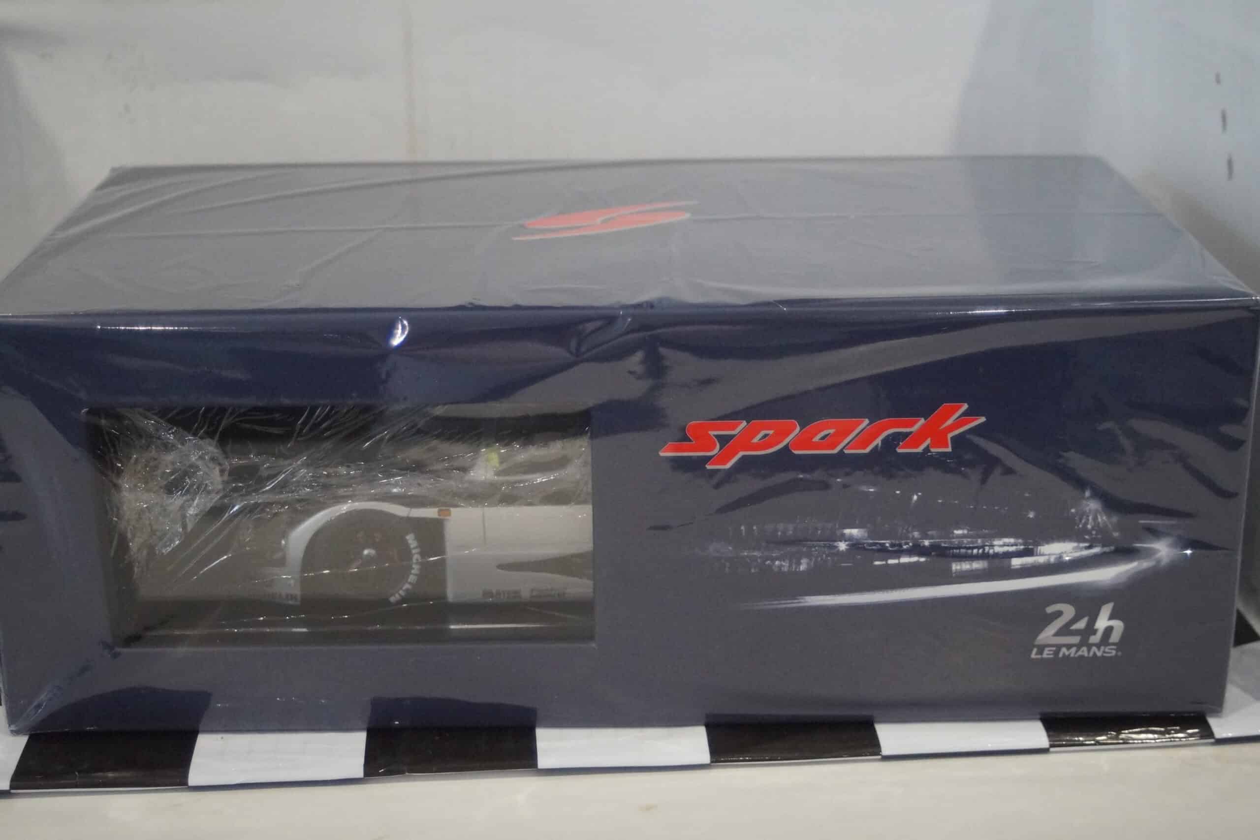 Spark porsche 911 hoonipigasus #43 pikes peak ken block 2022 18s726 1:18