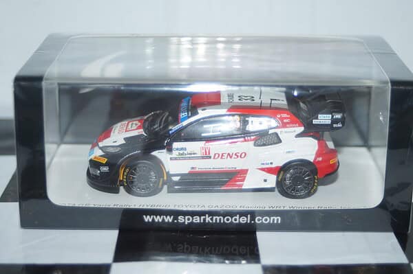 Spark toyota yaris gr rally finland winner 2023 evans #33 1:43 resin s6736