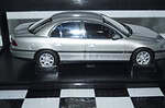 Triple 9 opel omega b roadcar 1996 silver 1:18 t9-1800430