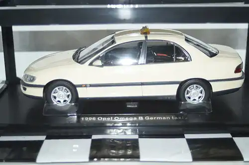 Triple 9 opel omega b 1996 german taxi ivory 1:18 t9-1800434