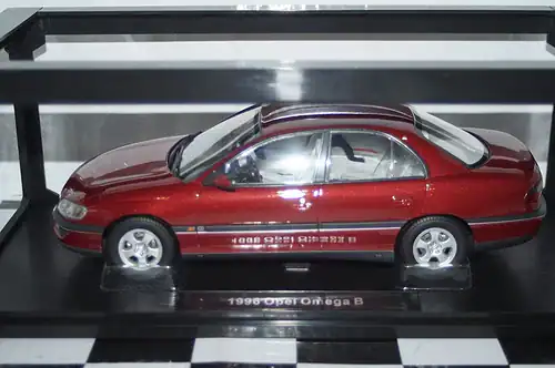 Triple 9 opel omega b roadcar 1996 maroon 1:18 t9-1800432