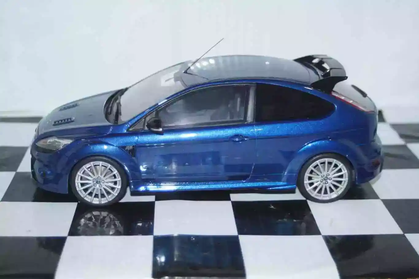 Otto ford focus rs mk2 blue 2009 1:18 ot1067