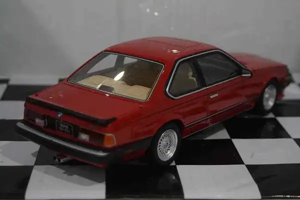 Otto bmw e24 m6 red 1986 1:18 ot1018