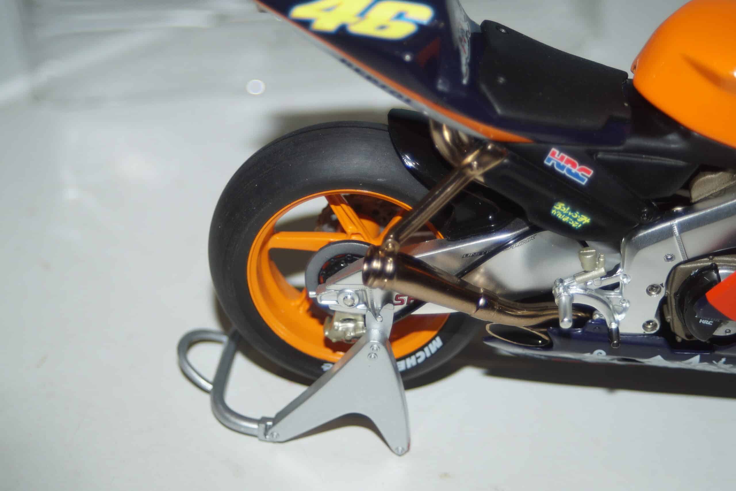 Ixo honda rc211v valentino rossi 