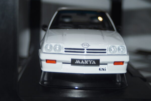 Norev opel manta cc gsi white 1984 1:18 scale 183316 ltd