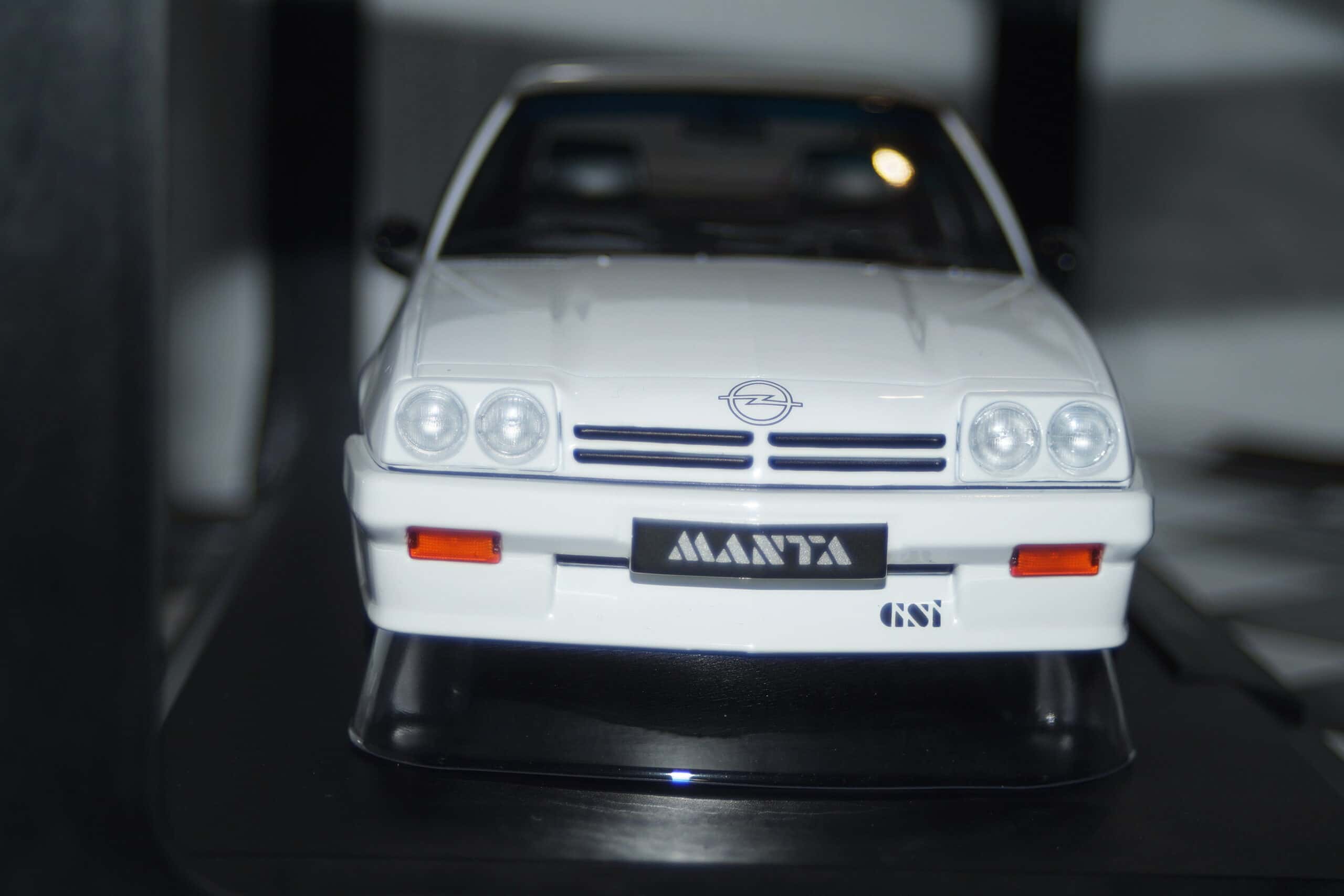 Norev opel manta cc gsi white 1984 1:18 scale 183316 ltd