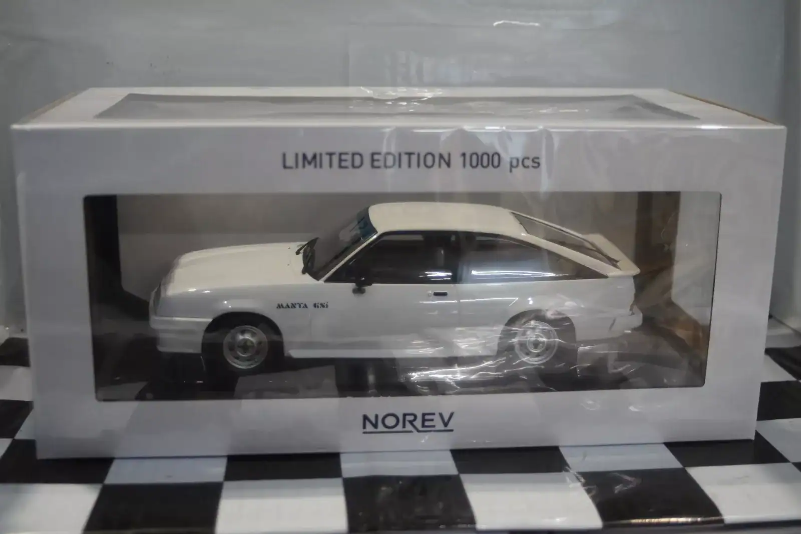 Norev opel manta cc gsi white 1984 1:18 scale 183316 ltd