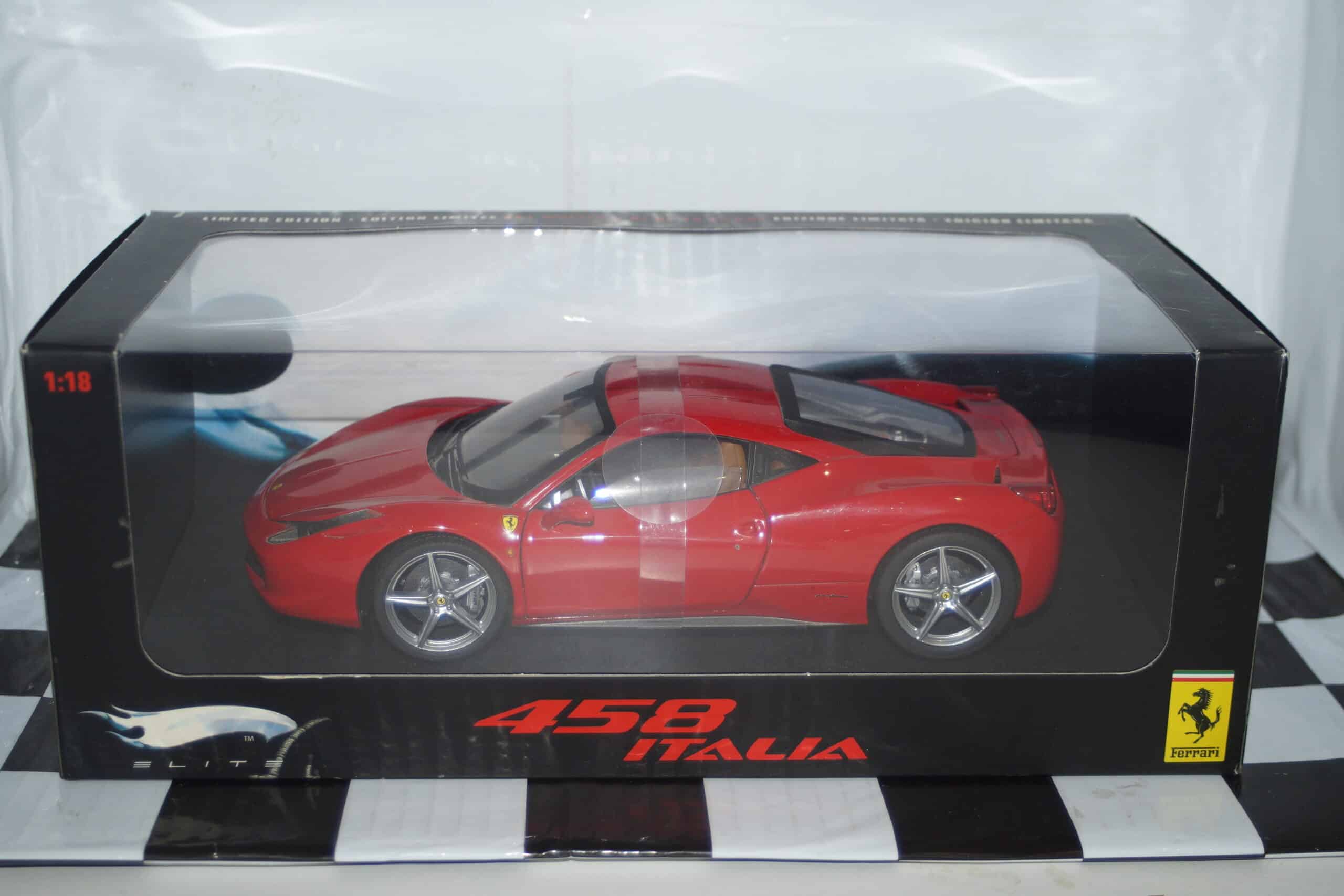 Hotwheels ferrari 458 italia red 1:18th p9893