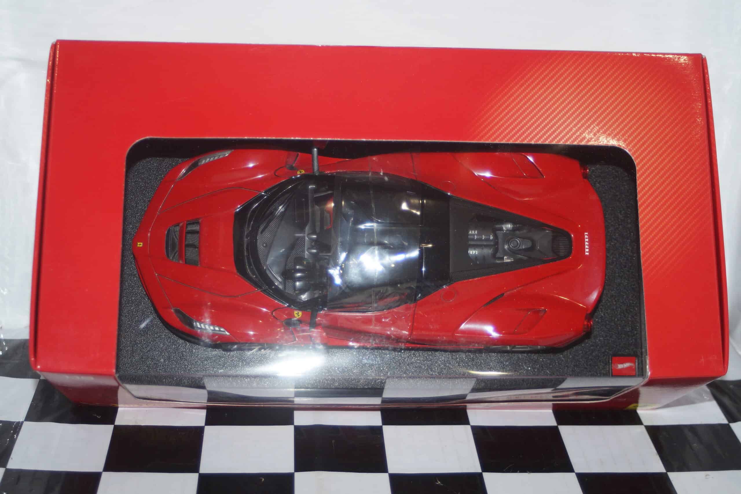 Hotwheels ferrari testarossa red 1:18th j2927-0510