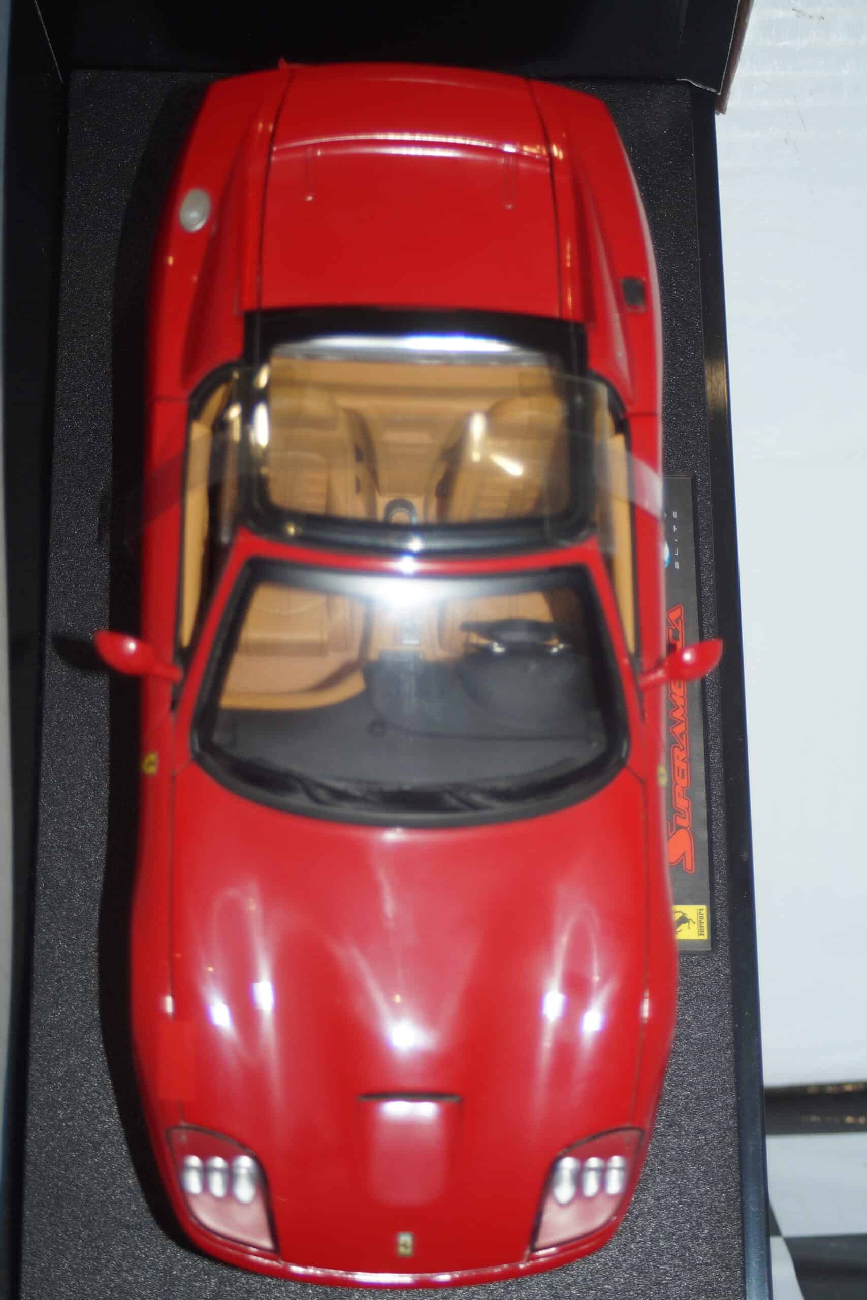 Hotwheels ferrari superamerica red 1:18th ref j2921-0510