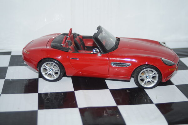 Kyosho bmw z8 red 1:18th scale ref 08511r