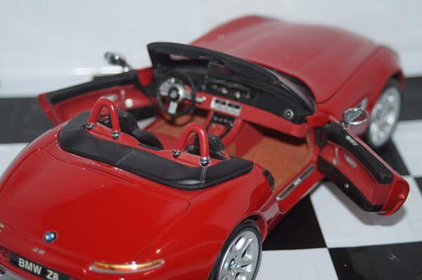 Kyosho bmw z8 red 1:18th scale ref 08511r