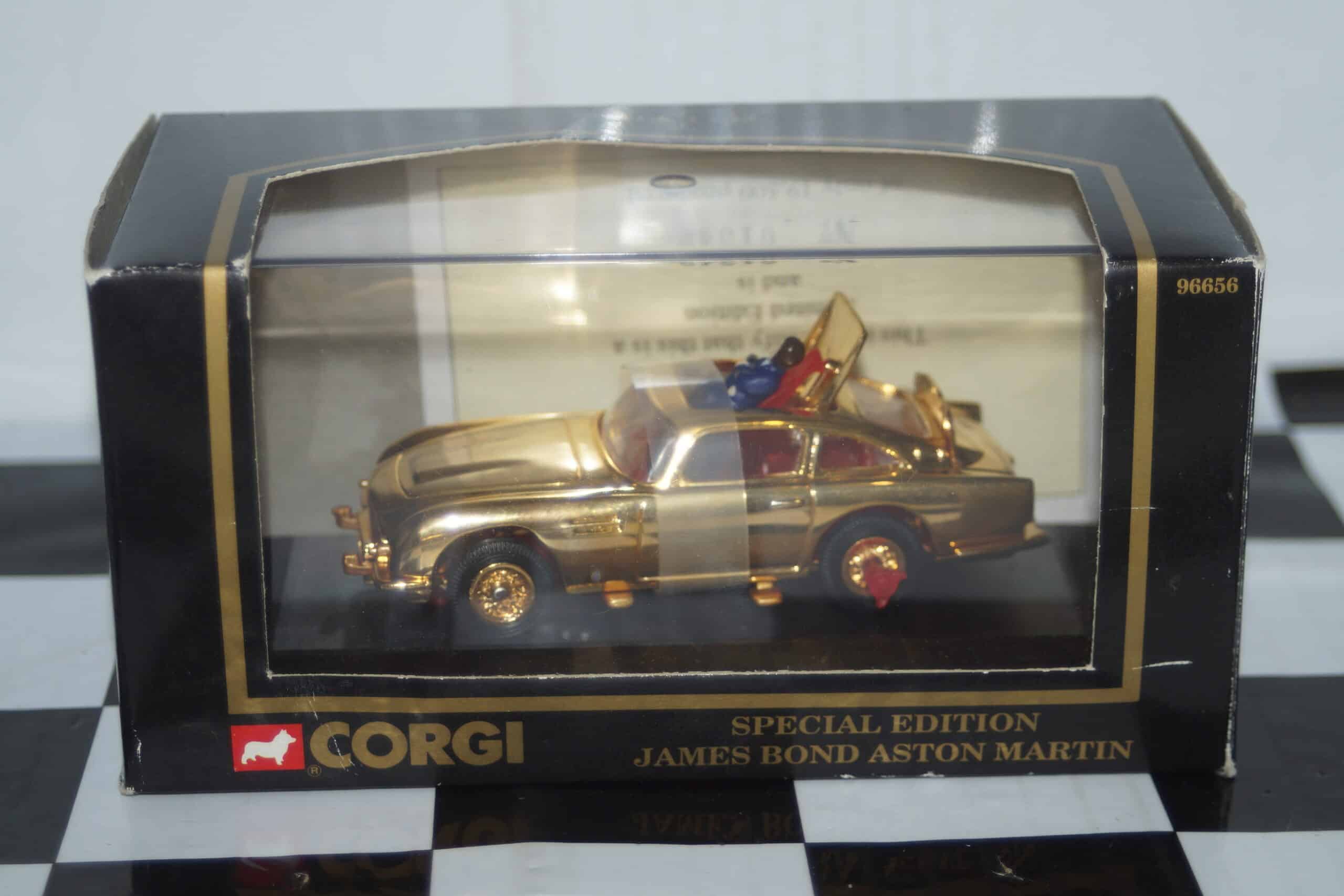 Corgi aston martin db5 james bond gold plated 96656 1:43rd