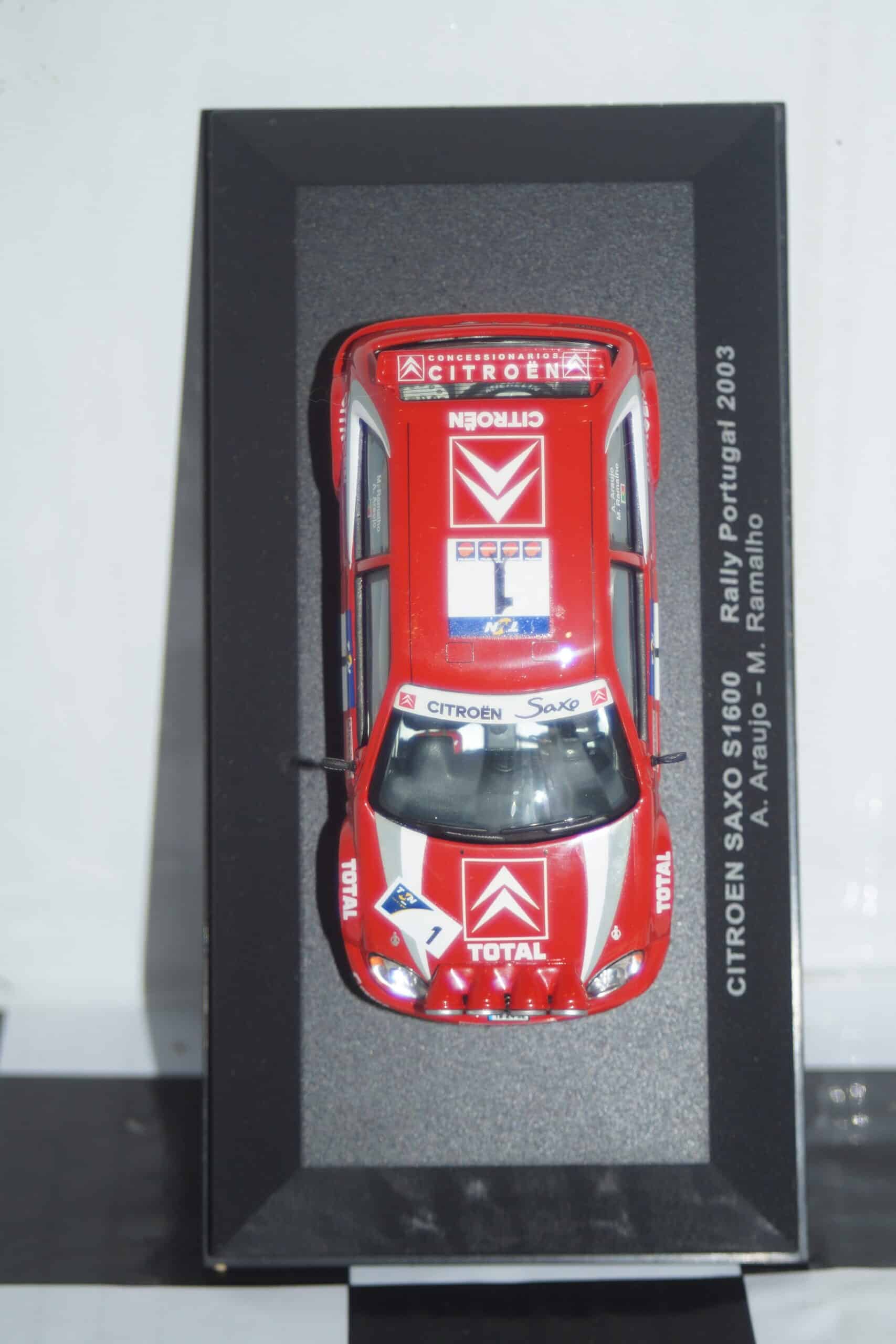 Ixo citroen saxo s1600 portugal rally #1 2003 a.araujo 1:43