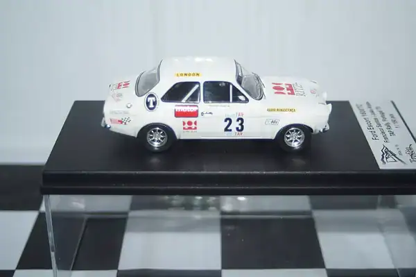 Trofeu ford escort mk1 portugal rally #23 1973 f.santos rr.al 14 1/43