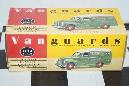 Vanguards austin healey e3000 mk2 green and white va05101 1:43