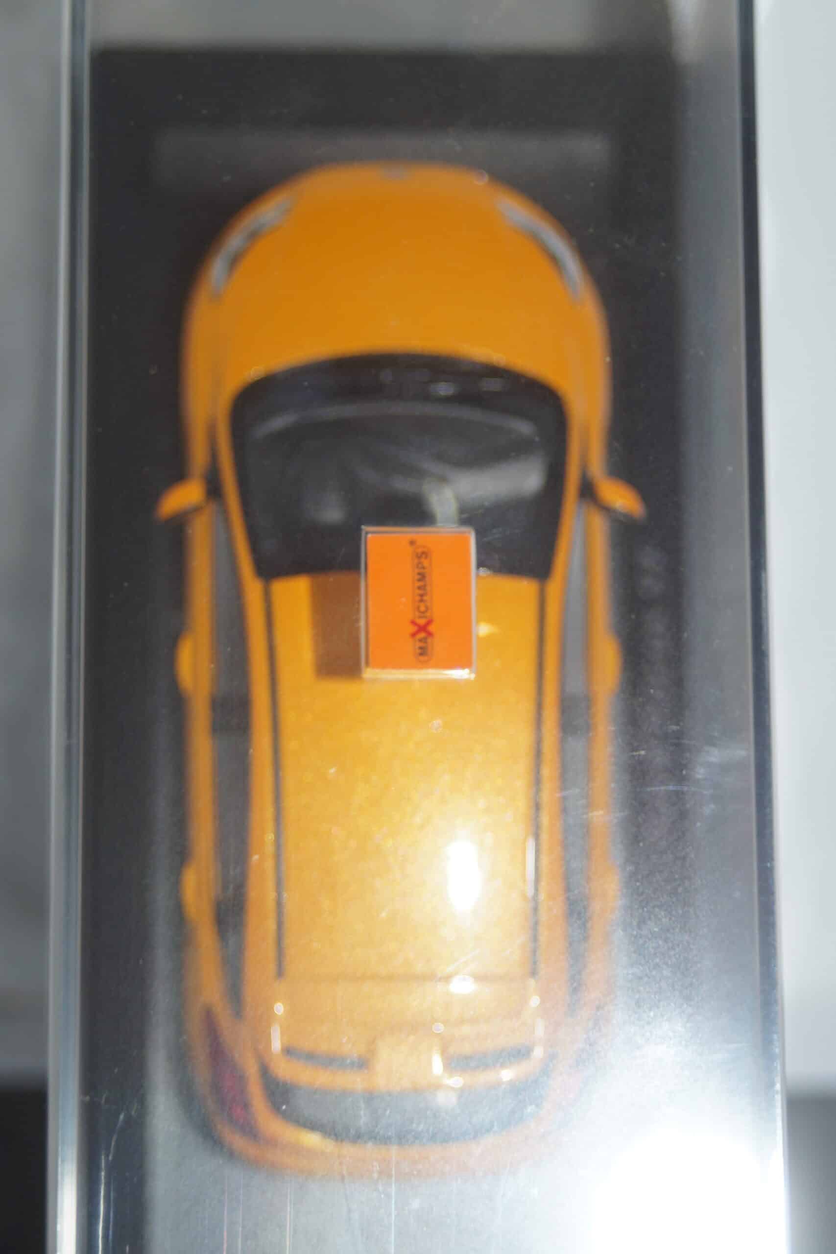 Maxichamps ford focus st 2011 orange 1:43 940 081901