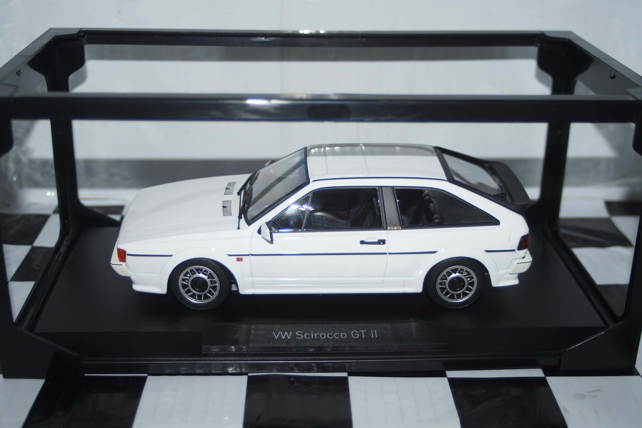 Norev vw scirocco gtii 1992 white 1:18 ref 188631