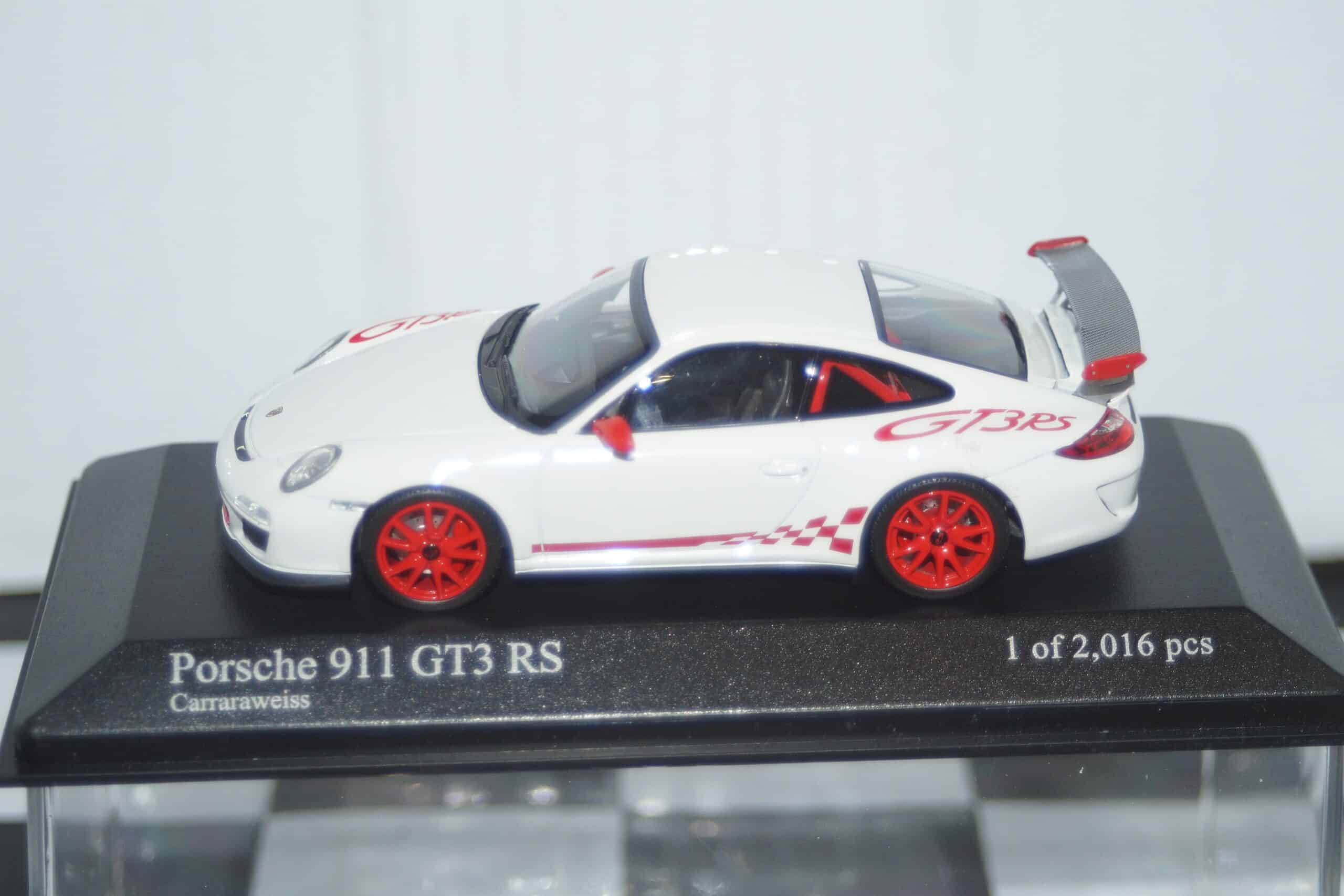Minichamps porsche 911 gt3 rs (997 11) white 2010,400 069100 ,1:43
