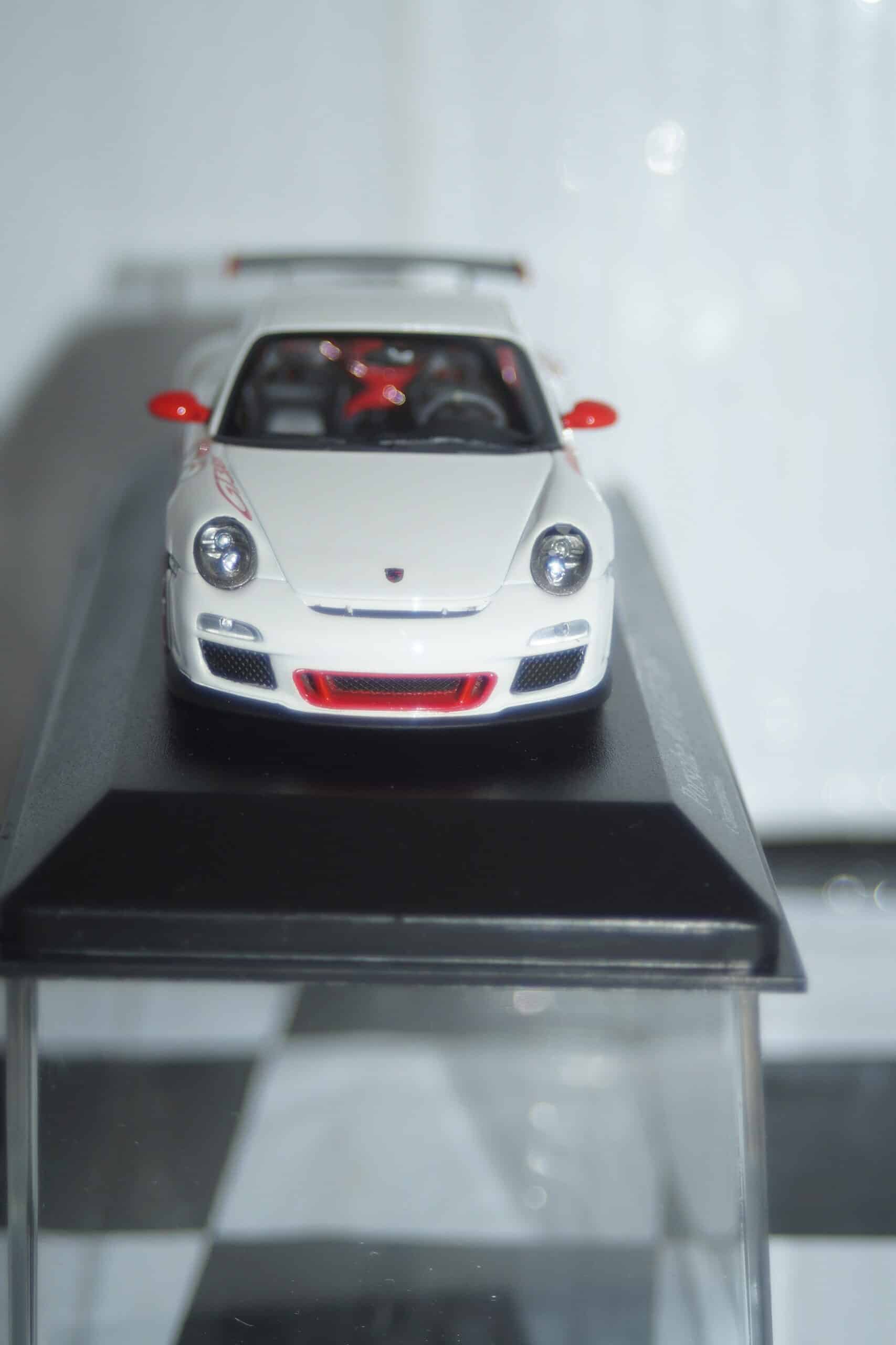Minichamps porsche 911 gt3 rs (997 11) white 2010,400 069100 ,1:43