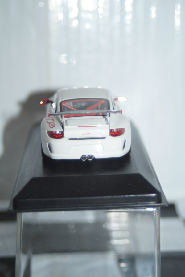Minichamps porsche 911 gt3 rs (997 11) white 2010,400 069100 ,1:43