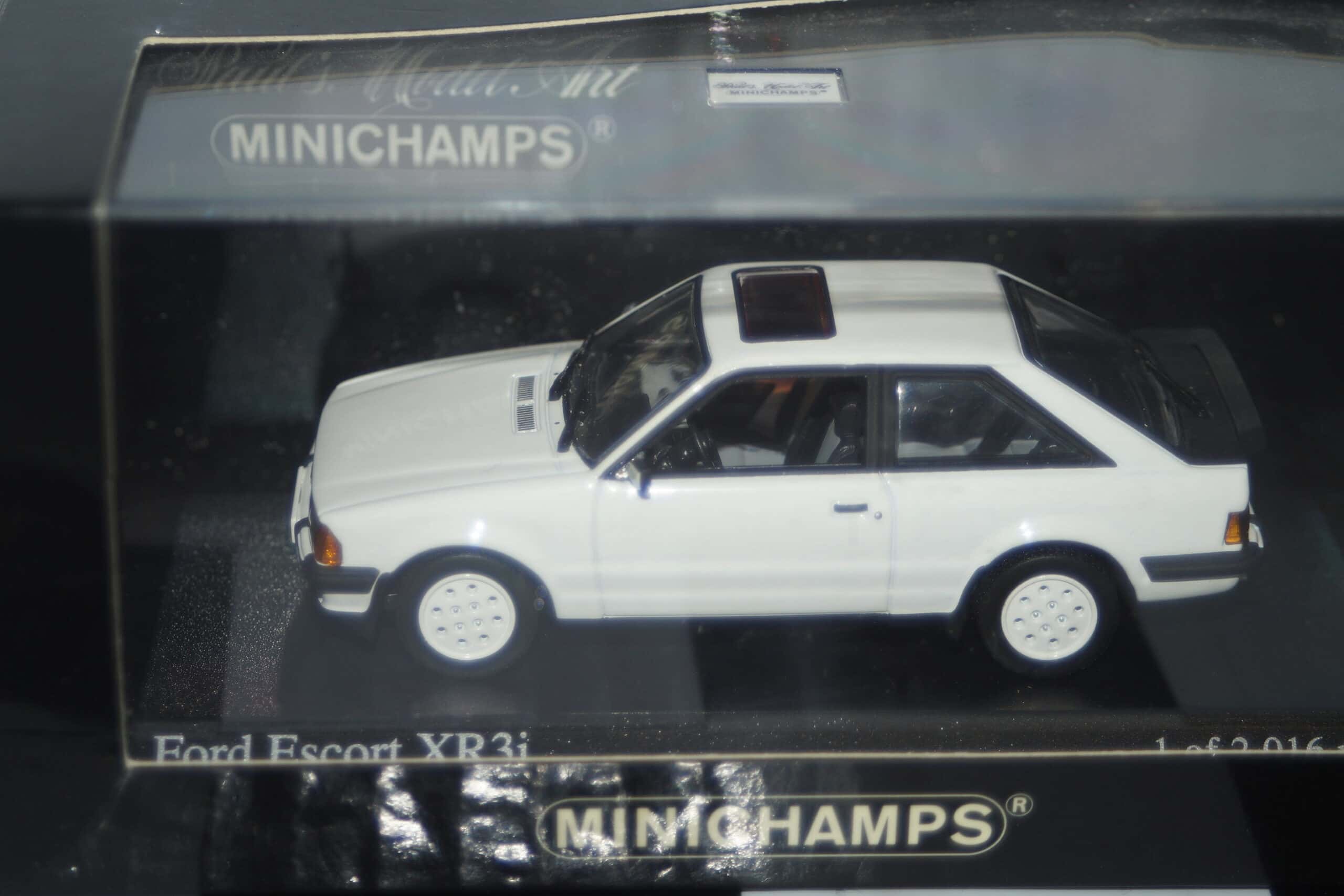 Minichamps ford fiesta 2008 white 3 door 400 088002 1:43 diecast