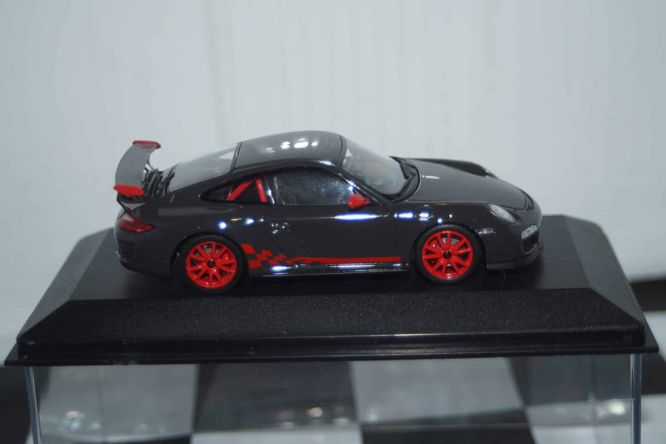 Minichamps porsche 911 gt3 rs wap 020 128 17 1:43