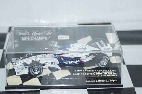Minichamps red bull renault rb5 m.webber 400 090114 diecast 1:43