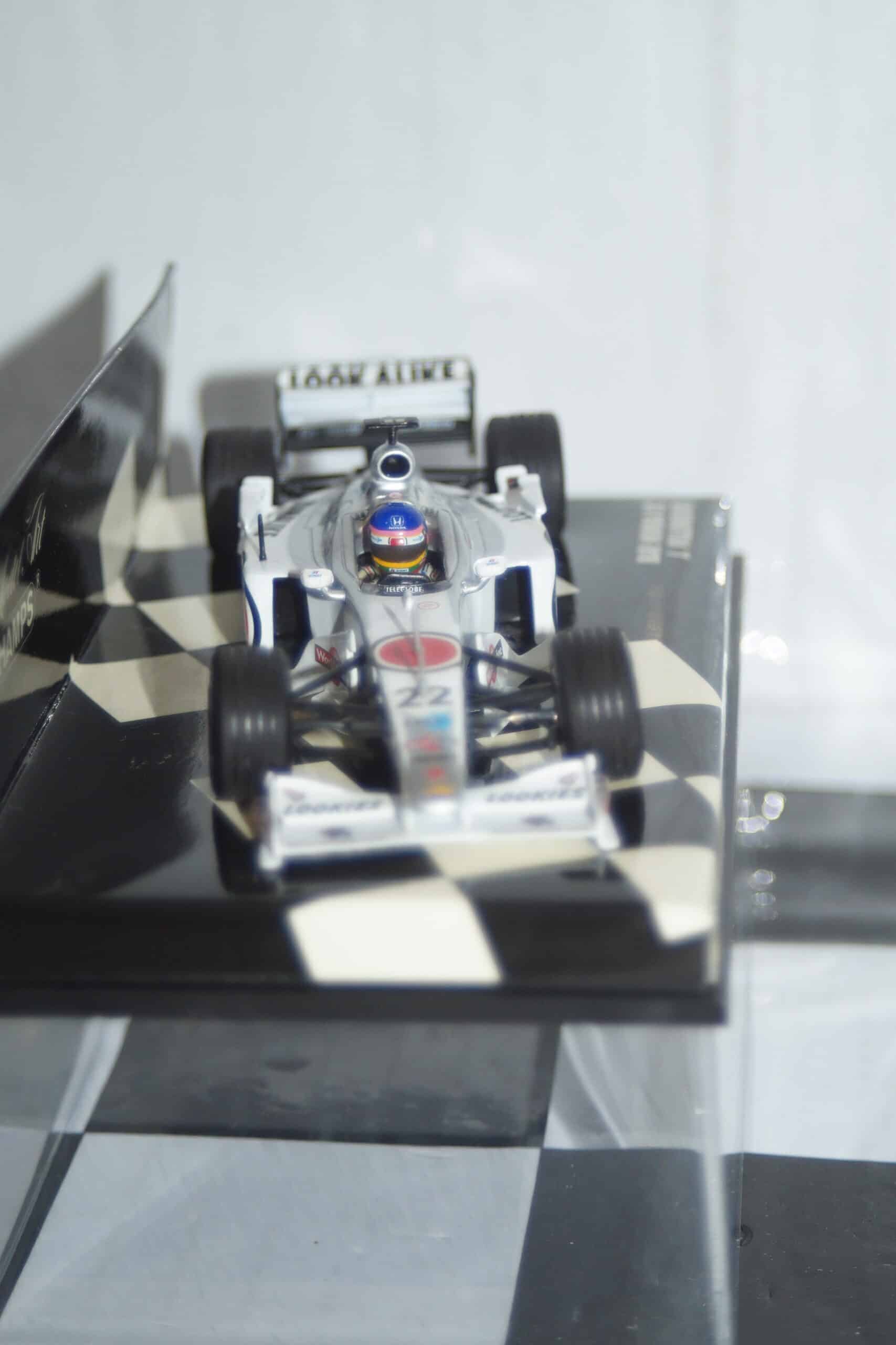 Minichamps bar honda 02 j. villeneuve 430 000022 diecast 1:43