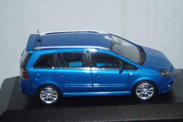 Minichamps (dealer box) opel zafira opc in blue, 1:43 diecast