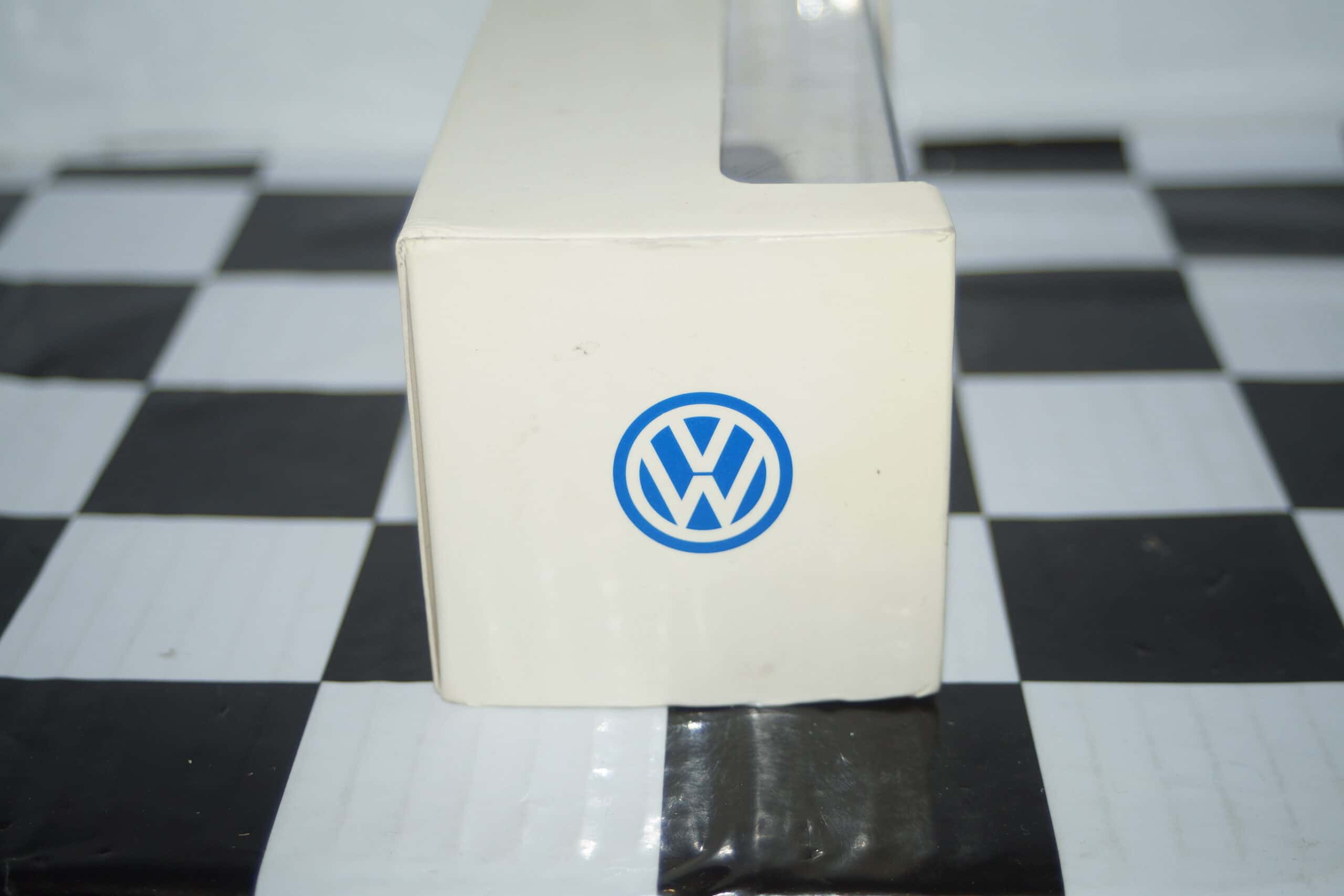 Minichamps (dealer box) vw golf convertible in red, 1:43 diecast