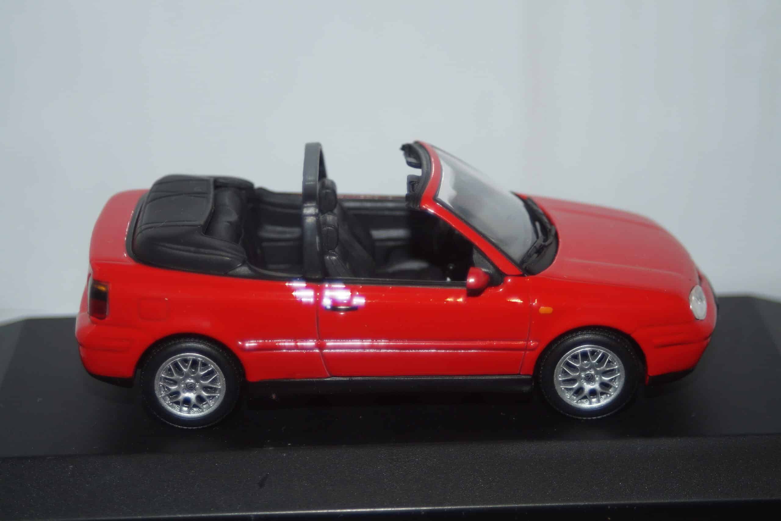 Minichamps (dealer box) vw golf convertible in red, 1:43 diecast