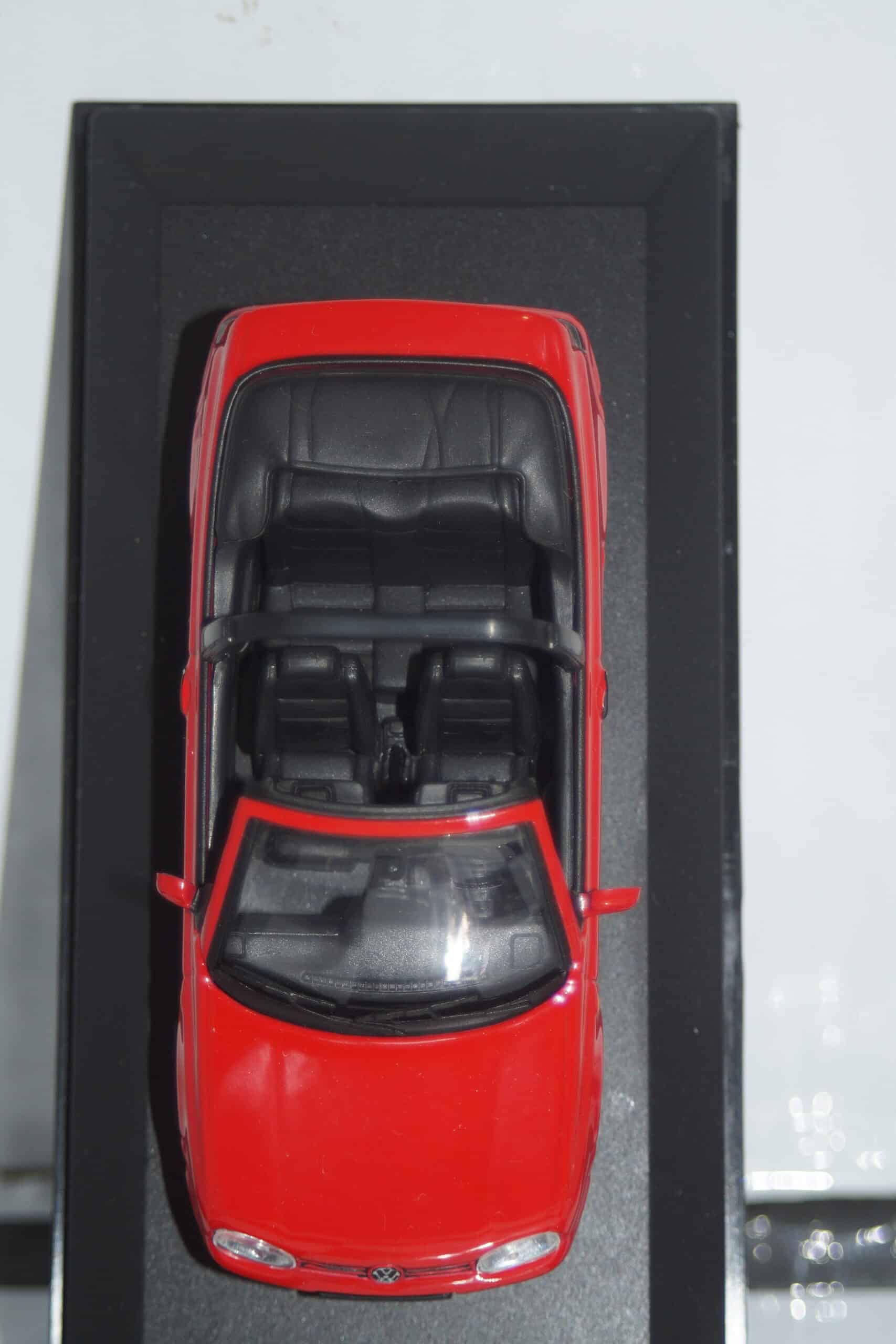 Minichamps (dealer box) vw golf convertible in red, 1:43 diecast