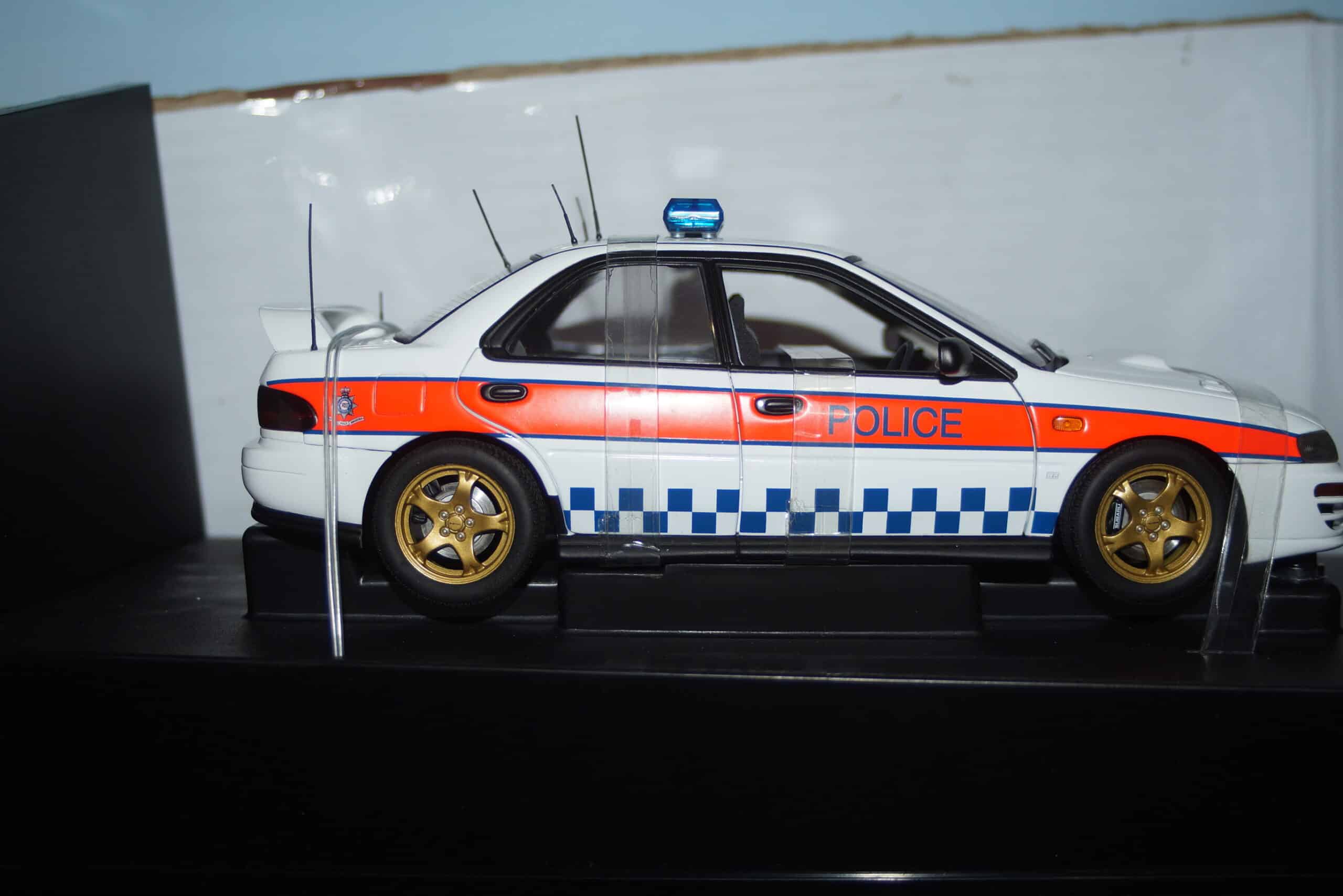 Subaru impreza police car 1:18 diecast autoart 78651