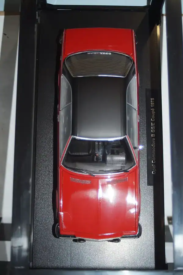 Touring model cars opel commodore b gs/e coupe 1975 lhd 1:18 ref 18048001