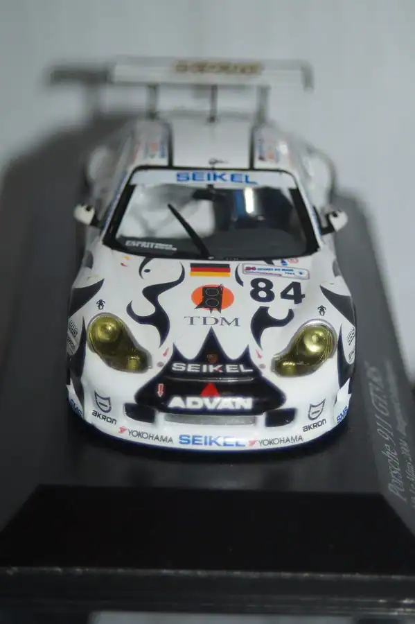 Minichamps porsche 911 gt3 rs 24h le mans 2004 #84 ref 400 046984,1:43
