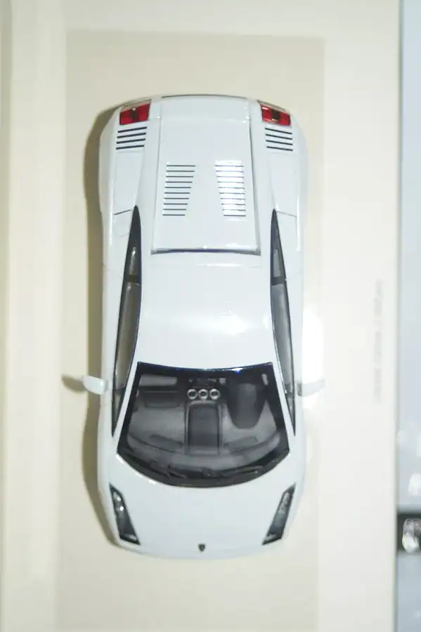 Minichamps lamborghini gallardo 2007 white 1:43 436 103500