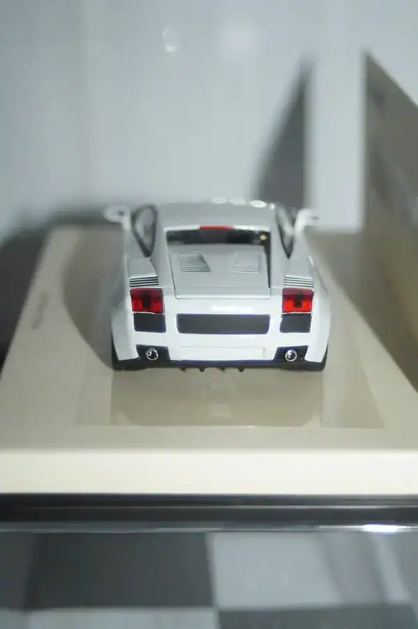 Minichamps lamborghini gallardo 2007 white 1:43 436 103500