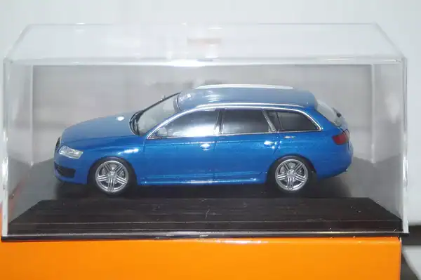 Maxichamps audi rs6 avant blue matallic 2007 minichamps 1:43 940 017211