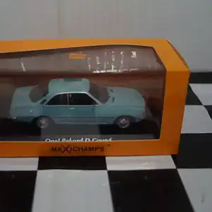 Maxichamps opel rekord d coupe 1975 blue 1:43 940 044021