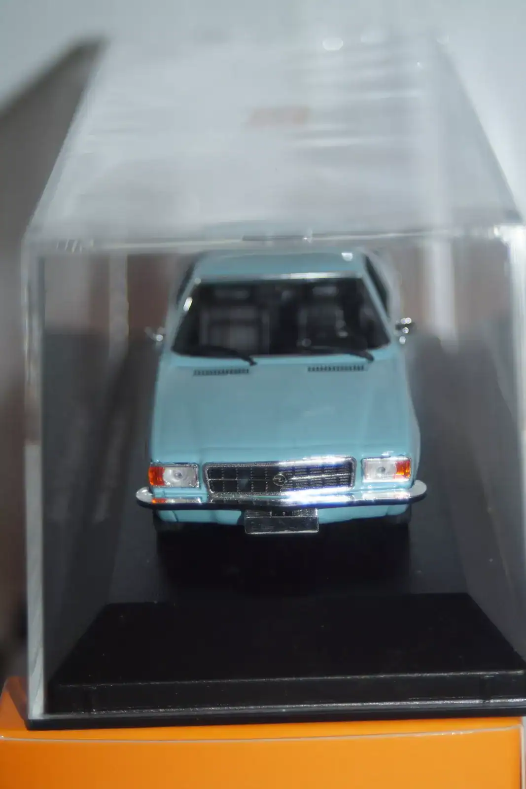 Maxichamps opel rekord d coupe 1975 blue 1:43 940 044021