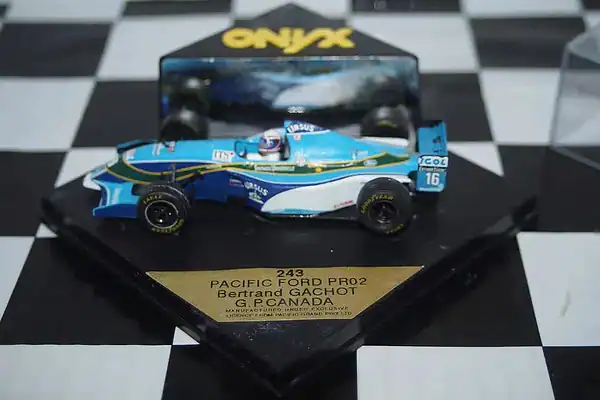 Onyx f1 pacific ford pr02 gp canada b.gachot 1:43rd ref 243